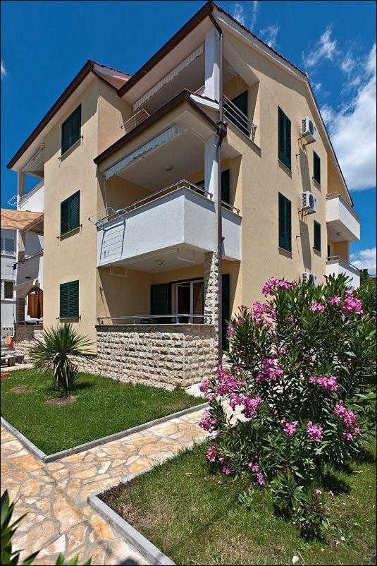 Villa Veronika Brodarica  Buitenkant foto